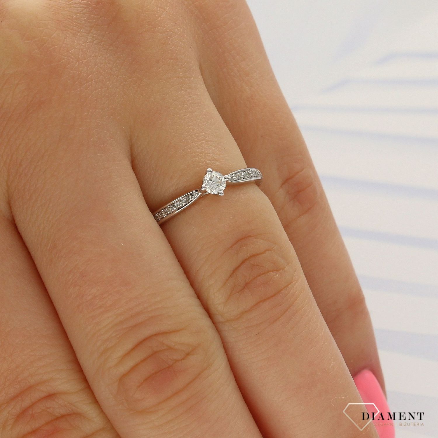 Pierścionek złoty DIAMENT 585 białe złoto, diamenty 0,13 ct 41956RD1B.jpg